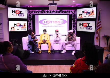 Hollywood, Florida, Stati Uniti. 8 febbraio 2024. Ginuwine e Pleasure P assistono a Jamz Live alla stazione radio 99 Jamz l'8 febbraio 2024 a Hollywood, Florida Credit: Mpi04/Media Punch/Alamy Live News Foto Stock