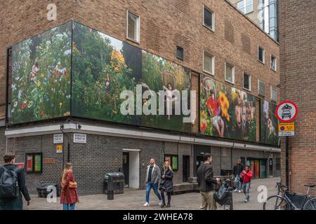 Siân Davey: 'The Garden' - mostra all'aperto nel Soho Photography Quarter in Ramillies Street W1, Londra, Inghilterra, Regno Unito Foto Stock