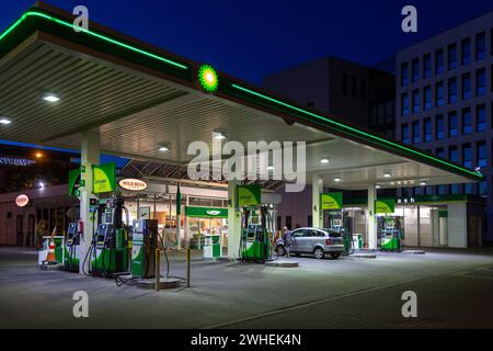 «08.06.2019, Polonia, Wielkopolska, Poznan - stazione di servizio BP. 00A190608D182CAROEX.JPG [VERSIONE MODELLO: NO, RILASCIO PROPRIETÀ: NO (c) caro Images / Bastian Foto Stock
