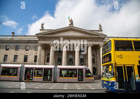 '11.07.2019, Irlanda, Contea di Dublino, Dublino - Ufficio postale generale (1814) in o Connell Street, sede di An Post, fu centrale per la rivolta di aga Foto Stock