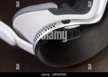 HCMC, VN - febbraio 2024. Apple Vision Pro per uso editoriale Foto Stock