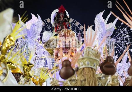 DESFILES SERIE OURO DO CARNAVAL DO RIO DE JANEIRO RIO DE JANEIRO RJ, 02/09/2023 - Carnival /Rio de Janeiro Gold Series Schools Parade - Uniao do Parque Acari apre la sfilata Gold Series questo venerdì sera, Sambodromo da Sapucai, a Rio de Janiero 09. IMAGO / Erbs Jr Rio de Janeiro Brasile Copyright: XErbsxJrx Foto Stock