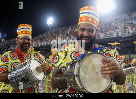 DESFILES SERIE OURO DO CARNAVAL DO RIO DE JANEIRO RIO DE JANEIRO RJ, 02/09/2023 - Carnival /Rio de Janeiro Gold Series Schools Parade - Uniao do Parque Acari apre la sfilata Gold Series questo venerdì sera, Sambodromo da Sapucai, a Rio de Janiero 09. IMAGO / Erbs Jr Rio de Janeiro Brasile Copyright: XErbsxJrx Foto Stock