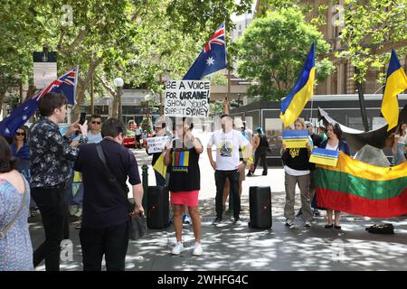 Sydney, Australia. 10 febbraio 2024. Raduno ucraino settimanale per mostrare sostegno ai soldati ucraini e per ricordare alla gente che la guerra con la Russia non è finita. Crediti: Richard Milnes/Alamy Live News Foto Stock