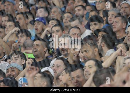 Avellaneda, Argentina, 9 febbraio 2024. Fan del Racing Club durante la partita tra Racing Club e San Lorenzo de Almagro. Crediti: Fabideciria/Alamy Live News Foto Stock