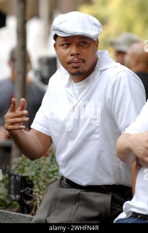 Manhattan, Stati Uniti d'America. 25 settembre 2007. SMG Terrence Howard Fighting 092607 27 COPERTURA ESCLUSIVA NEW YORK - 26 SETTEMBRE 2007: L'attore Terrence Howard sul set del suo nuovo film "Fighting", il 26 settembre 2007 a New York. People; Terrence Howard Credit: Storms Media Group/Alamy Live News Foto Stock