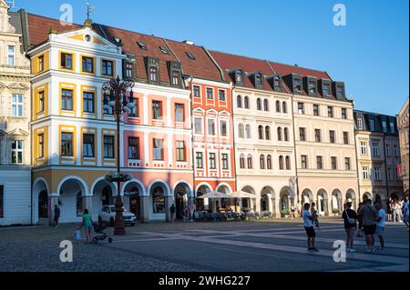 Case colorate sulla piazza della città vecchia di Liberec, Repubblica Ceca Foto Stock