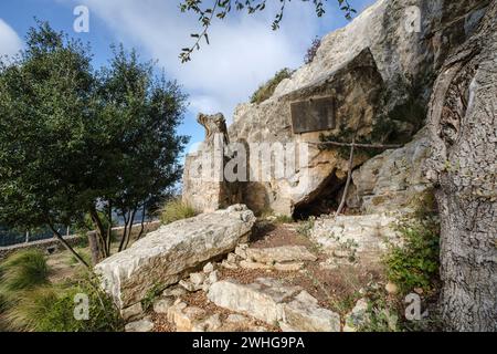 Caverna di Ramon Llull, santuario di cura, Puig de Randa, Maiorca, Isole Baleari, Spagna Foto Stock