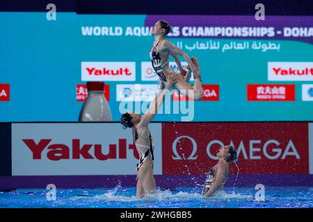 Doha, Qatar. 9 febbraio 2024. Japan team Group (JPN) Artistic Swimming : World Aquatics Championships Doha 2024 Team Free routine Final all'Aspire Dome di Doha, Qatar . Crediti: AFLO/Alamy Live News Foto Stock