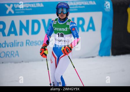 Soldeu, Andorra. 10 febbraio 2024. Clara Direz dalla Francia in azione durante la Coppa del mondo di Sci AUDI FIS 2023/2024, 9° Slalom Gigante femminile il 10 febbraio 2024 ad Avet (Soldeu, AUDI FIS Coppa del mondo di Sci 2023/2024, 9° Slalom Gigante femminile. Credito: SOPA Images Limited/Alamy Live News Foto Stock