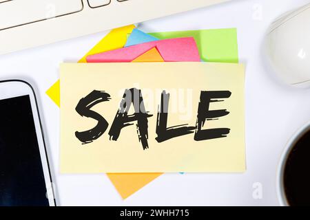 Stoccarda, Germania - 26 gennaio 2024: Offerta di vendita per le attività di comunicazione dello shopping al desk di Stoccarda, Germania. Foto Stock