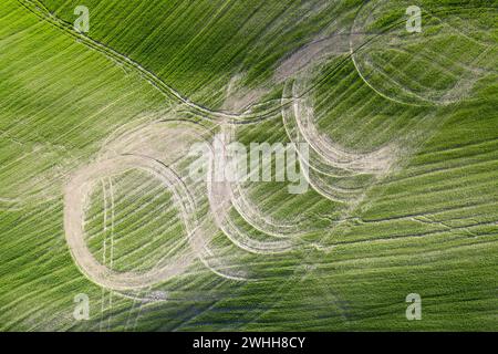 Disegni lasciati dopo aver lavorato la terra in Toscana Italia Foto Stock