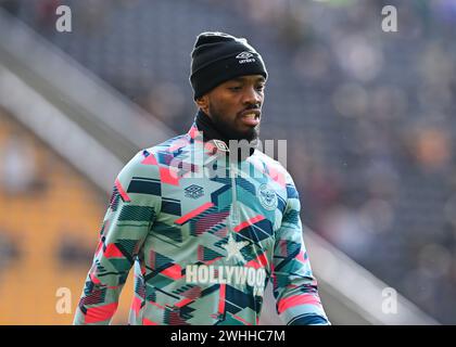 Ivan Toney di Brentford si scalda davanti alla partita, durante la partita di Premier League Wolverhampton Wanderers vs Brentford a Molineux, Wolverhampton, Regno Unito, 10 febbraio 2024 (foto di Cody Froggatt/News Images) Foto Stock