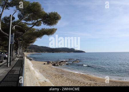 10 febbraio 2024. Meteo, viaggia da febbraio alla primavera a Gigaro Plage, la Croix-Valmer, Francia - Villa Louise - Domaine Louise - Credit Ilona Barna, BIPHOTONEWS, Alamy Live News Foto Stock