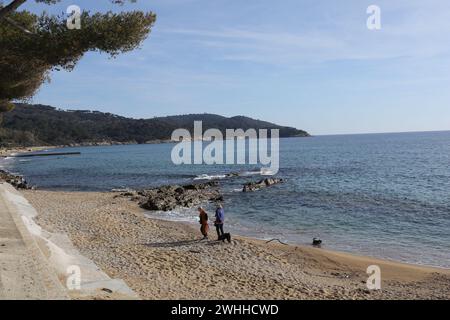 10 febbraio 2024. Meteo, viaggia da febbraio alla primavera a Gigaro Plage, la Croix-Valmer, Francia - Villa Louise - Domaine Louise - Credit Ilona Barna, BIPHOTONEWS, Alamy Live News Foto Stock