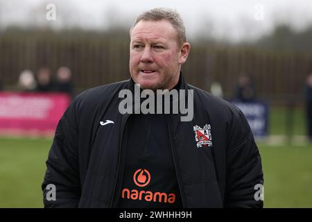 Darlington Manager Steve Watson durante la partita della Vanarama National League North tra Darlington e Alfreton Town a Blackwell Meadows, Darlington, sabato 10 febbraio 2024. (Foto: Robert Smith | mi News) crediti: MI News & Sport /Alamy Live News Foto Stock