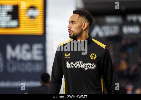 Wolverhampton, Regno Unito. 10 febbraio 2024. Wolverhampton, Inghilterra, 10 febbraio 2024: Matheus Cunha (12 lupi) si riscalda durante la partita di calcio di Premier League tra Wolverhampton Wanderers e Brentford allo stadio Molineux di Wolverhampton, Inghilterra (Natalie Mincher/SPP) credito: SPP Sport Press Photo. /Alamy Live News Foto Stock
