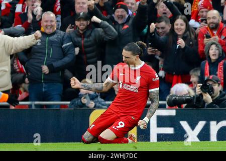 Liverpool, Regno Unito. 10 febbraio 2024. Darwin Nunez del Liverpool festeggia dopo aver segnato il terzo gol della sua squadra. Partita di Premier League, Liverpool contro Burnley ad Anfield a Liverpool sabato 10 febbraio 2024. Questa immagine può essere utilizzata solo per scopi editoriali. Solo per uso editoriale. foto di Chris Stading/Andrew Orchard fotografia sportiva/Alamy Live News crediti: Andrew Orchard fotografia sportiva/Alamy Live News Foto Stock