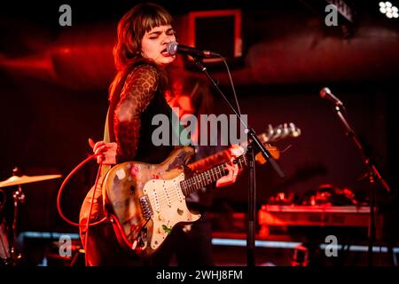 Edimburgo, Scozia. Mar 6 febbraio 2024. La band di chitarra di Edimburgo/Glasgow Isabella Strange sul palco della Mash House come gruppo di apertura dei Bikini Body. Foto Stock