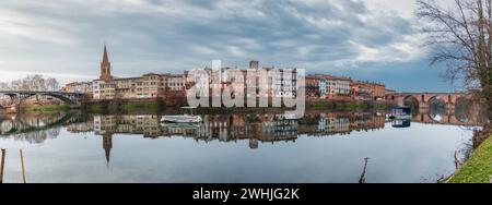 Panorama di Montauban nel Tarn et Garonne in Occitanie, Francia Foto Stock