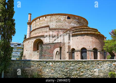 Mausoleo Rotunda di Galerio, punto di riferimento e monumento storico del IV secolo, ora chiesa ortodossa di Agios Georgios nel cit Foto Stock