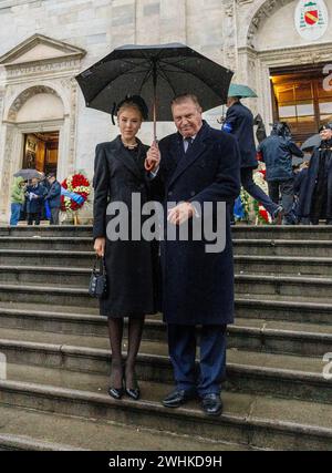 Torino, Italia. 10 febbraio 2024. Il Principe Carlo e la Principessa Maria Carolina di Borbone delle due Sicilie partono al Duomo di Torino, il 10 febbraio 2024, dopo la cerimonia funebre di S a il Principe Vittorio Emanuele di Savoia (12-2-1937 – 3-2-2024), l'ultimo Principe ereditario d'Italia crediti: Albert Nieboer/Netherlands OUT/Point de Vue OUT/dpa/Alamy Live News Foto Stock