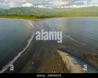 Panorama, vista aerea, Parco Nazionale Marino Ballena, Parco Nazionale osa, promontorio e mare del Pacifico meridionale, Provincia di Puntarenas, osa, Costa Rica Foto Stock