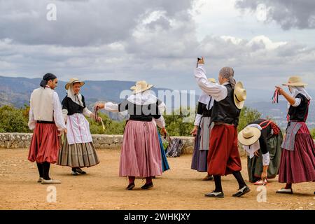 Romeria y baile de boleros tradicionales Foto Stock