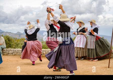 Romeria y baile de boleros tradicionales Foto Stock