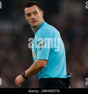 Leeds, Regno Unito. 10 febbraio 2024. L'arbitro Andrew Madley durante il match per lo Sky Bet Championship tra Leeds United e Rotherham United a Elland Road, Leeds, sabato 10 febbraio 2024. (Foto di Mike Morese/mi News/NurPhoto) credito: NurPhoto SRL/Alamy Live News Foto Stock