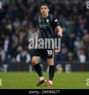 Leeds, Regno Unito. 10 febbraio 2024. Jordan Hugill #10 del Rotherham United F.C gesticola durante il match dello Sky Bet Championship tra Leeds United e Rotherham United a Elland Road, Leeds, sabato 10 febbraio 2024. (Foto di Mike Morese/mi News/NurPhoto) credito: NurPhoto SRL/Alamy Live News Foto Stock