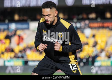 Wolverhampton, Regno Unito. 10 febbraio 2024. Wolverhampton, Inghilterra, 10 febbraio 2024: Matheus Cunha (12 lupi) durante il riscaldamento della partita di calcio di Premier League tra Wolverhampton Wanderers e Brentford allo stadio Molineux di Wolverhampton, Inghilterra (Natalie Mincher/SPP) credito: SPP Sport Press Photo. /Alamy Live News Foto Stock
