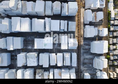Deposito di blocchi di marmo a Carrara Foto Stock