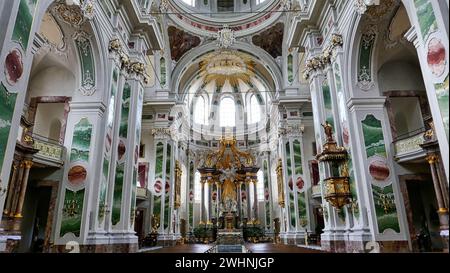 Altare maggiore della Chiesa gesuita di San Ignazio e Franz Xaver a Mannheim Foto Stock