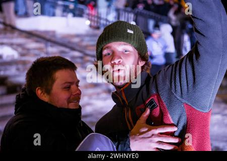 Minneapolis, Minnesota, Stati Uniti. 10 febbraio 2024. NATE BUJARSKI (USA), a destra, presso Red Bull Heavy Metal, ai gradini del palazzo del governo dello stato del Minnesota a St Paul, Minnesota il 10 febbraio 2024. (Immagine di credito: © Steven Garcia/ZUMA Press Wire) SOLO PER USO EDITORIALE! Non per USO commerciale! Foto Stock