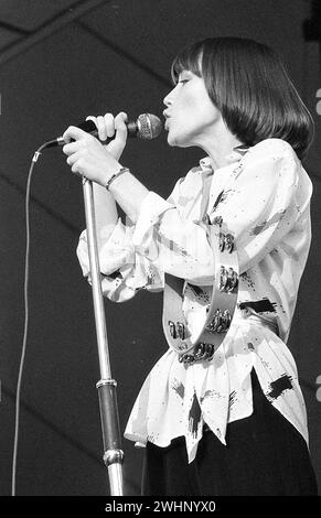 La cantante pop soul britannica Kiki Dee si esibisce al concerto del Queen Hyde Park 18/9/1976 Foto Stock