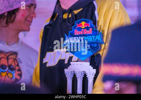 Minneapolis, Minnesota, Stati Uniti. 10 febbraio 2024. Il trofeo DI LUKE WINKELMANN (USA) al Red Bull Heavy Metal sui gradini del Minnesota State Capitol Building a St Paul, Minnesota il 10 febbraio 2024. (Immagine di credito: © Steven Garcia/ZUMA Press Wire) SOLO PER USO EDITORIALE! Non per USO commerciale! Foto Stock