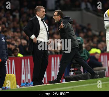 Londra, Regno Unito. 10 febbraio 2024. Andrea Maldera (assistente capo allenatore B&ha) e Ange Postecoglou (allenatore degli Spurs) al Tottenham Hotspur contro Brighton & Hove Albion EPL match, al Tottenham Hotspur Stadium, Londra, Regno Unito il 10 febbraio 2024. Crediti: Paul Marriott/Alamy Live News Foto Stock