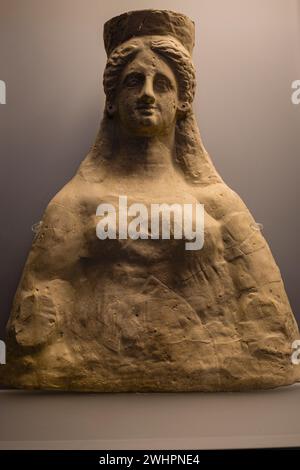 Busto di femmina, di Ibiza, necropoli di Puig des Molins, argilla, 400-300 a.C., Ibiza, Museo arqueologico de Ibiza y formentera, Colosseo, Roma, Foto Stock