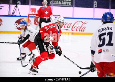 Karlstad, Svezia. 11 febbraio 2024. André Heim svizzero durante la partita di hockey su ghiaccio di domenica ai Beijer Hockey Games (Euro Hockey Tour) tra la Svizzera e la Repubblica Ceca nella Löfbergs Arena. Karlstad 11 febbraio 2024.foto: Pontus Lundahl/TT/codice 10050 credito: TT News Agency/Alamy Live News Foto Stock