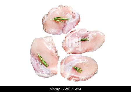 Filetto di coscia di pollo crudo senza pelle. Carni di pollame di allevamento isolate su fondo bianco. Vista dall'alto Foto Stock