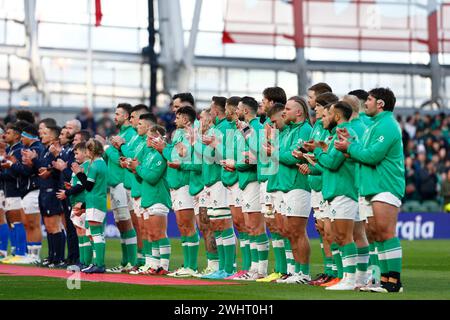 11 febbraio 2024; Aviva Stadium, Dublino, Irlanda: Six Nations International Rugby, Irlanda contro Italia; Irlanda in fila per gli inni nazionali Foto Stock