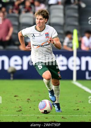 Parramatta, Australia. 11 febbraio 2024. Lucas Mauragis dei Newcastle Jets visto in azione durante il 16 round dell'A-League 2023/24 tra Western Sydney Wanderers FC e Newcastle Jets al CommBank Stadium. Punteggio finale; Western Sydney Wanderers 3:3 Newcastle Jets. (Foto di Luis Veniegra/SOPA Images/Sipa USA) credito: SIPA USA/Alamy Live News Foto Stock