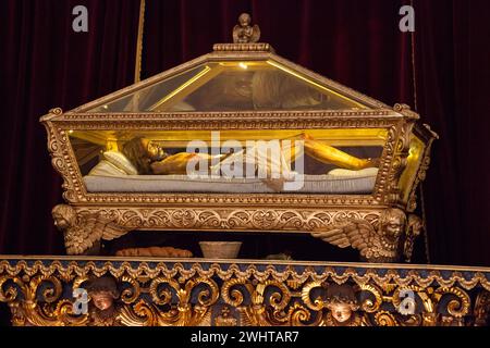 Antigua, Guatemala. Senor Sepoltado, Effige del Cristo crocifisso, Cattedrale di San Jose, Semana Santa. Foto Stock