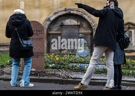 Statua del cane Bobby di Greyfriar a kirkyard di Greyfriar, Edimburgo, Scozia, Regno Unito Foto Stock