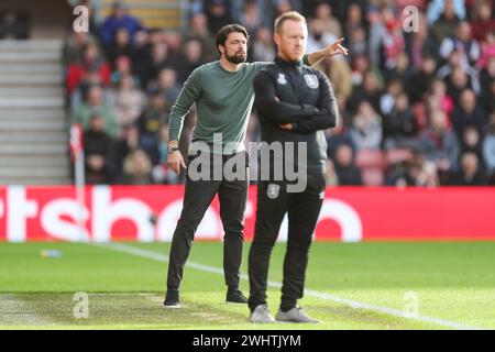 Southampton, Regno Unito. 10 febbraio 2024. Southampton Manager Russell Martin gesti durante la partita tra Southampton FC e Huddersfield Town AFC al St.Mary's Stadium, Southampton, Inghilterra, Regno Unito il 10 febbraio 2024 Credit: Every Second Media/Alamy Live News Foto Stock