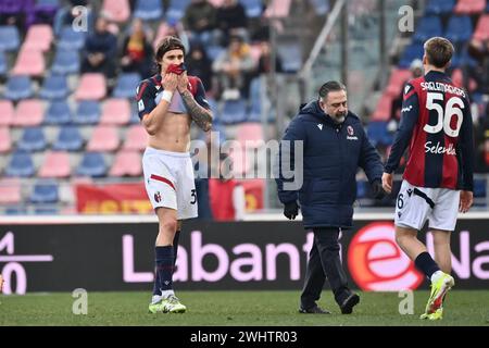 Bologna, Italia. 11 febbraio 2024. Foto massimo Paolone/LaPresse 11 febbraio 2024 - Bologna, Italia - sport, calcio - Bologna vs Lecce - Campionato italiano di calcio serie A TIM 2023/2024 - Stadio Renato DallÕAra. Nella foto: Riccardo Calafiori (Bologna FC) infortunio 11 febbraio 2024 Bologna, Italia - sport, calcio - Bologna vs Lecce - Campionato Italiano di serie A 2023/2024 - Stadio Renato DallÕAra. Nella foto: Riccardo Calafiori (Bologna FC) infortunato credito: LaPresse/Alamy Live News Foto Stock