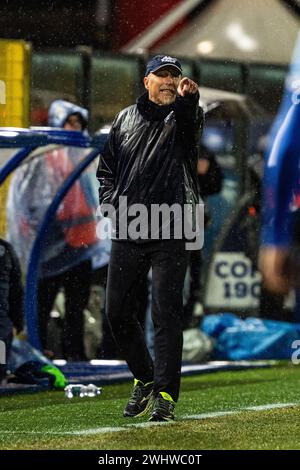 Como, Italia. 9 febbraio 2024. Rolando Maran allenatore, (Brescia calcio) visto durante la partita di serie B tra Como 1907 e Brescia allo Stadio Comunale G. Sinigaglia. Punteggio finale; Como 1907 1-0 Brescia. (Foto di Mattia Martegani/SOPA Images/Sipa USA) credito: SIPA USA/Alamy Live News Foto Stock