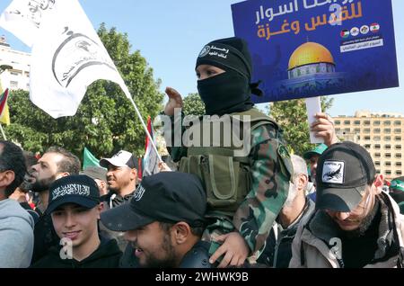 Beirut, Libano. 11 febbraio 2024. Un colpo di protesta pro Palestina a Beirut, Libano, 11 febbraio 2024. (Foto di Elisa Gestri/Sipa USA) credito: SIPA USA/Alamy Live News Foto Stock