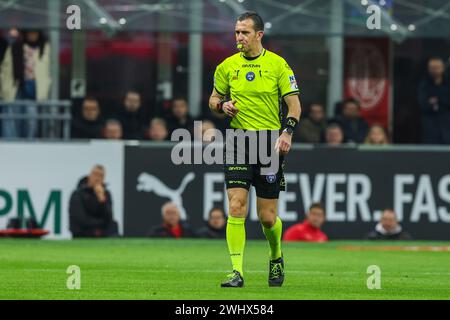 Milano, Italia. 11 febbraio 2024. L'arbitro Daniele Doveri visto in azione durante la partita di calcio di serie A 2023/24 tra AC Milan e SSC Napoli allo Stadio San Siro, Milano, Italia l'11 febbraio 2024 Credit: Independent Photo Agency/Alamy Live News Foto Stock